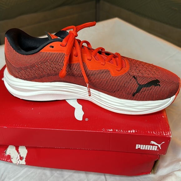 Men’s Puma Running Sneakers - Picture 2 of 6